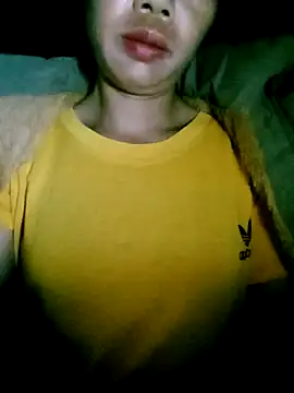 Snapshot of anna-can chatting on 12-16-25, 02:10 anna-can online show from 12-16-25, 02:10