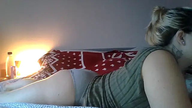 Julie0411 online show from 12-19-25, 08:06