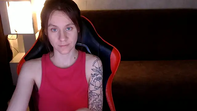 MiaBun1 online show from 12-20-25, 01:14