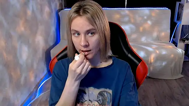 MiaBun1 online show from 04-10-26, 03:46