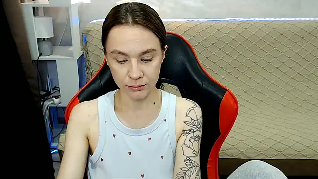 MiaBun1 online show from 01-13-26, 03:21