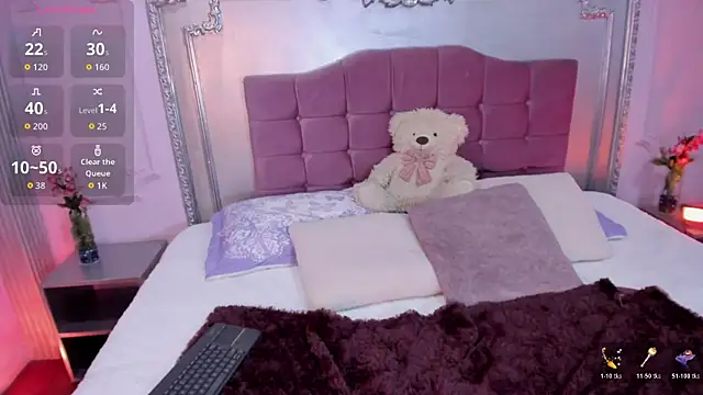 Snapshot of Sabrina_Cutte chatting on 05-14-26, 03:36 Sabrina Cutte online show from 05-14-26, 03:36