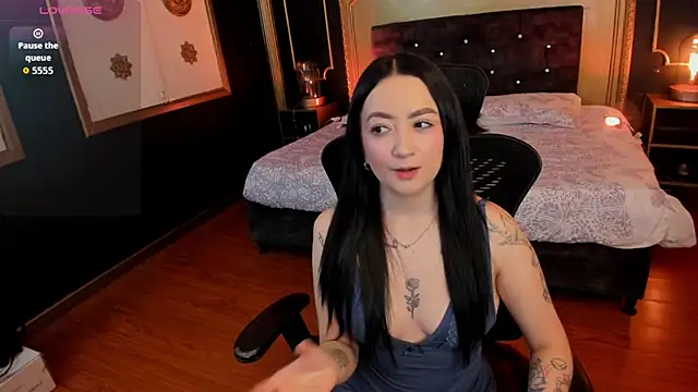 Snapshot of Sabrina_Cutte chatting on 05-23-26, 03:27 Sabrina Cutte online show from 05-23-26, 03:27