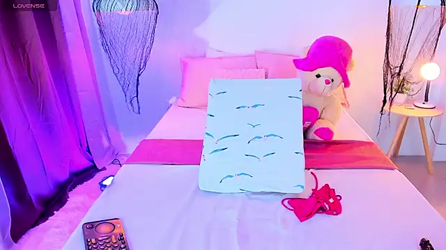  Xynara owo online show from 12-16-25, 11:53