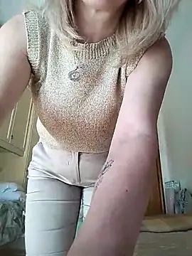 AhlyssaLove1155 online show from 04-04-26, 12:12