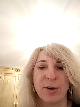 AhlyssaLove1155 online show from 03-25-26, 05:45