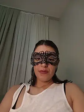 Snapshot of Sude52 chatting on 01-06-26, 04:22 Sude52 online show from 01-06-26, 04:22