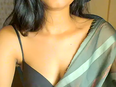 Snapshot of Sexy_Sanaya2 chatting on 05-11-26, 02:45 Sexy Sanaya2 online show from 05-11-26, 02:45