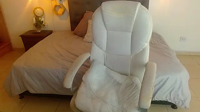 dany bannany online show from 01-10-26, 02:34