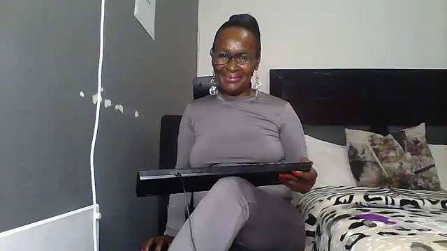 hotgrannxxx58 online show from 07-15-26, 10:50