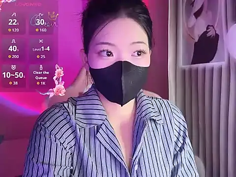 lilly dang online show from 01-11-26, 12:01
