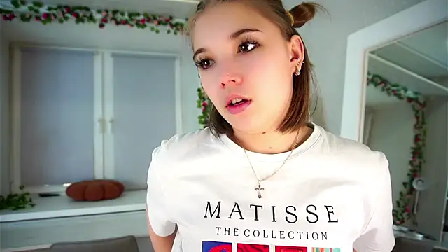 SolBurri online show from 12-21-25, 01:41