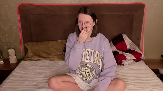 RoxyHerena online show from 01-09-26, 04:08