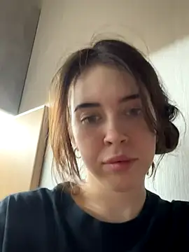 Kimberlybondd online show from 12-18-25, 09:51