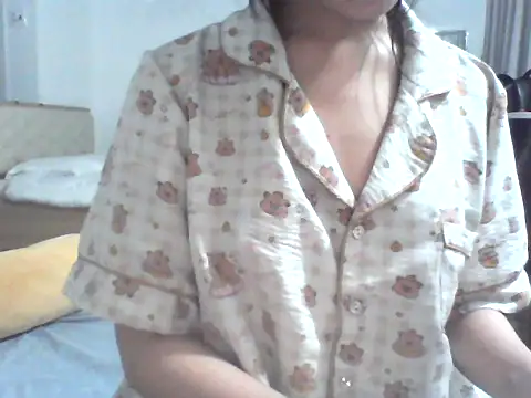 KellyCin online show from 12-17-25, 05:29