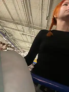 Snapshot of _Little_Ginger chatting on 12-20-25, 03:09 Little Ginger online show from 12-20-25, 03:09