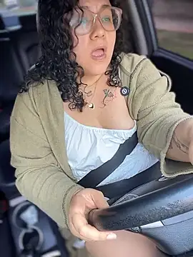 VanesssaMilf  online show from 01-08-26, 08:15