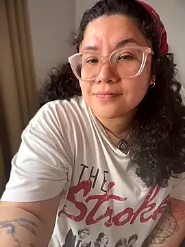 VanesssaMilf  online show from 03-29-26, 03:13