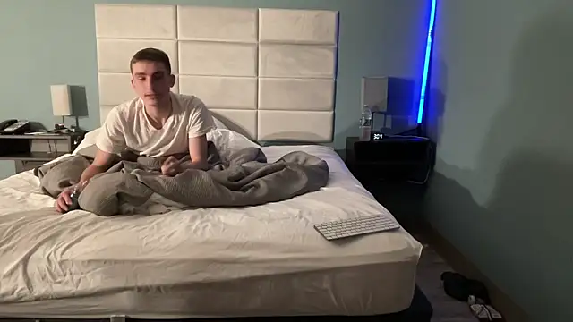 cosmiccloudpig online show from 02-02-26, 11:53