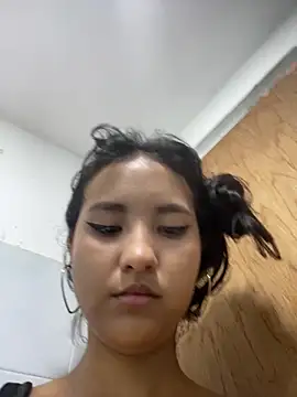 firuze hatunn1 online show from 02-16-26, 05:39