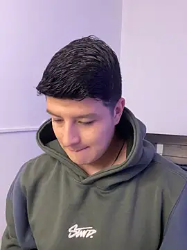 Snapshot of Goldenknight33 chatting on 03-03-26, 01:07 Goldenknight33 online show from 03-03-26, 01:07