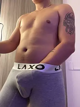 Goldenknight33 online show from 04-09-26, 01:39