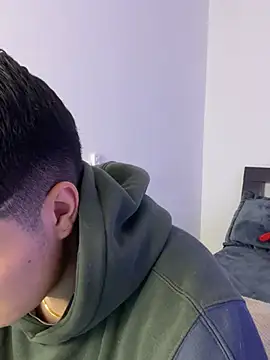 Snapshot of Goldenknight33 chatting on 02-18-26, 03:52 Goldenknight33 online show from 02-18-26, 03:52