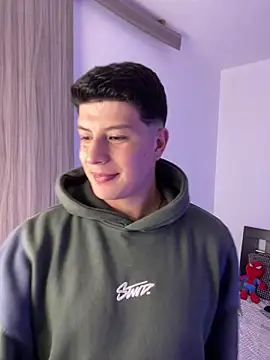 Snapshot of Goldenknight33 chatting on 12-16-25, 02:43 Goldenknight33 online show from 12-16-25, 02:43