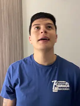 Snapshot of Goldenknight33 chatting on 02-07-26, 12:46 Goldenknight33 online show from 02-07-26, 12:46