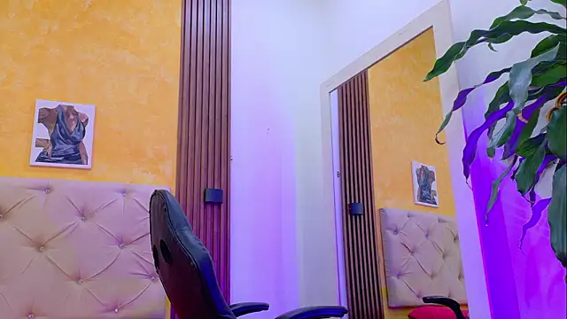 mia collin  online show from 02-14-26, 01:33