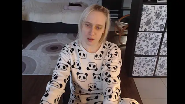 Snapshot of Sweet_Shugar_4Daddy chatting on 12-15-25, 09:15 Sweet Shugar 4Daddy online show from 12-15-25, 09:15