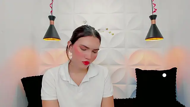 Snapshot of valeriecute18 chatting on 02-17-26, 08:06 valeriecute18 online show from 02-17-26, 08:06