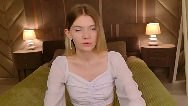 Vivien Hans online show from 03-15-26, 08:27