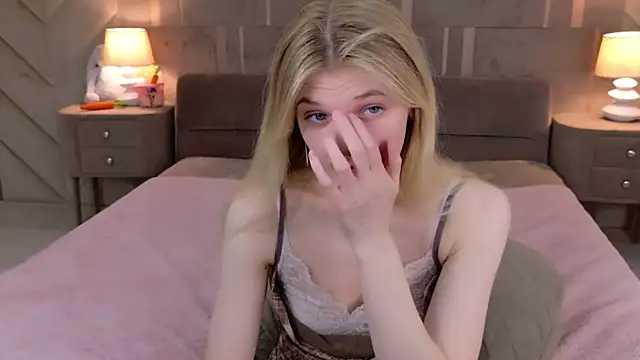 Vivien Hans online show from 04-11-26, 04:09