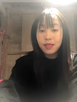 Snapshot of bae-asian chatting on 12-17-25, 05:01 bae-asian online show from 12-17-25, 05:01