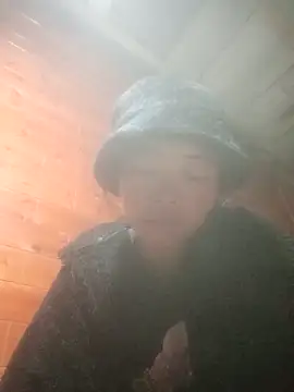 Amiluli online show from 12-19-25, 10:12