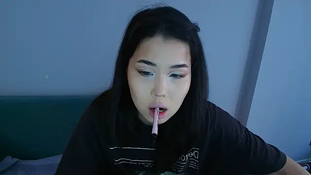 Snapshot of kimyjina chatting on 05-28-26, 03:03 kimyjina online show from 05-28-26, 03:03