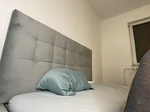 Carlycrush  online show from 04-03-26, 05:52