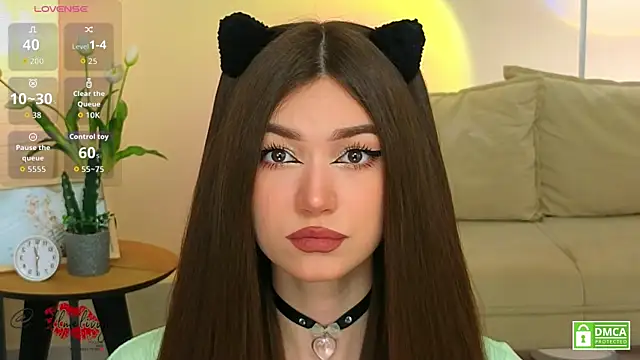 oliviaah  online show from 04-12-26, 03:15