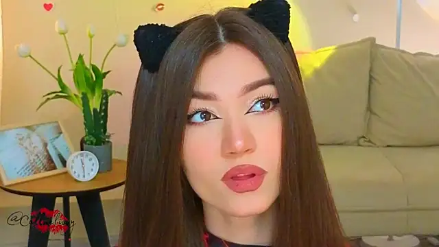 oliviaah  online show from 04-02-26, 03:19