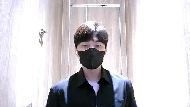 Snapshot of kimze7 chatting on 01-13-26, 07:01 kimze7 online show from 01-13-26, 07:01