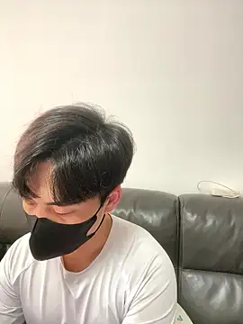 Snapshot of kimze7 chatting on 01-11-26, 12:50 kimze7 online show from 01-11-26, 12:50