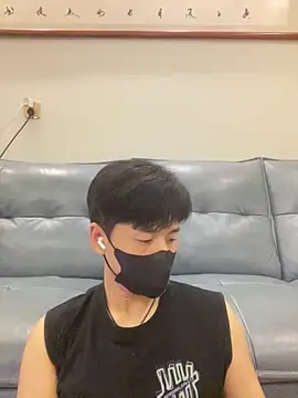 Snapshot of kimze7 chatting on 06-18-26, 02:22 kimze7 online show from 06-18-26, 02:22