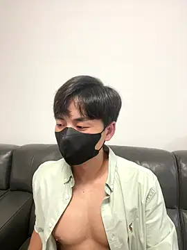 Snapshot of kimze7 chatting on 12-19-25, 03:14 kimze7 online show from 12-19-25, 03:14