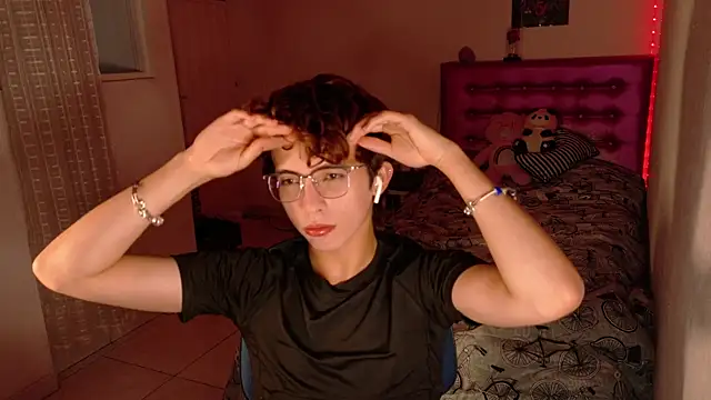 Snapshot of Dani_Dancer chatting on 01-10-26, 11:00 Dani Dancer online show from 01-10-26, 11:00