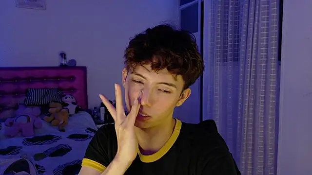 Dani Dancer online show from 03-25-26, 01:28