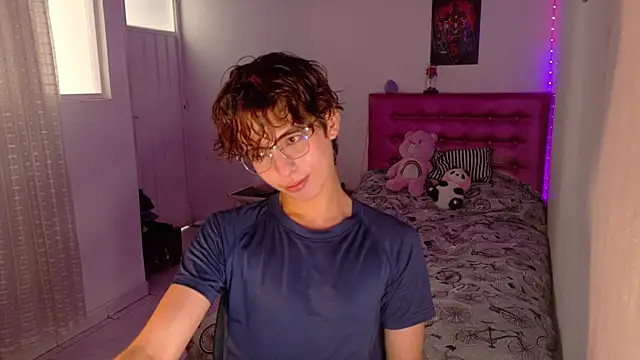 Snapshot of Dani_Dancer chatting on 01-13-26, 04:44 Dani Dancer online show from 01-13-26, 04:44