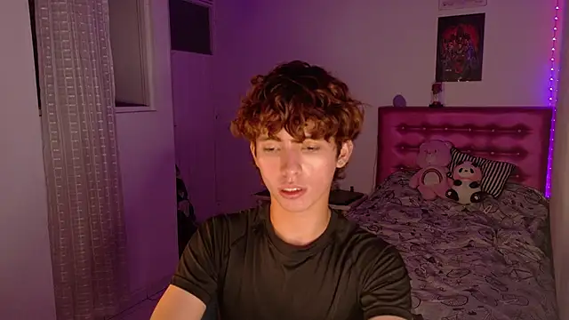 Snapshot of Dani_Dancer chatting on 01-06-26, 01:20 Dani Dancer online show from 01-06-26, 01:20