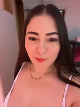 Snapshot of SecretSensuel chatting on 06-11-26, 03:20 SecretSensuel online show from 06-11-26, 03:20