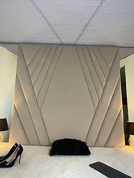 Snapshot of SecretSensuel chatting on 06-10-26, 02:18 SecretSensuel online show from 06-10-26, 02:18